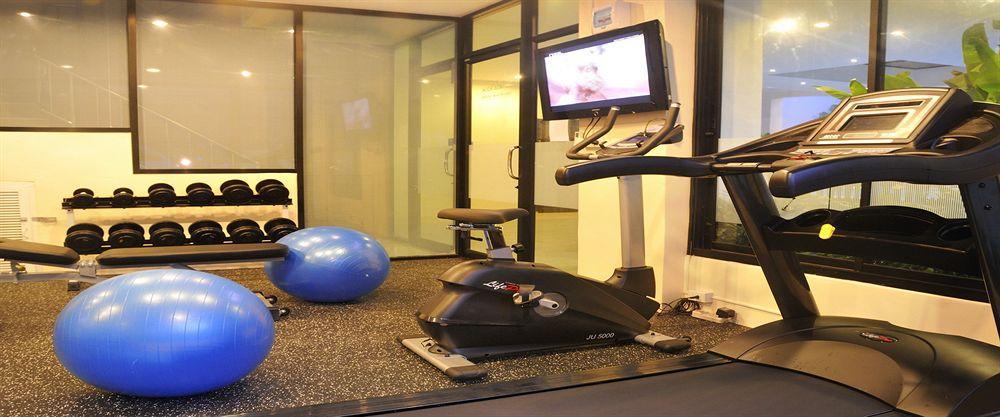 The Wave Hotel Patong Sha Phuket Extérieur photo