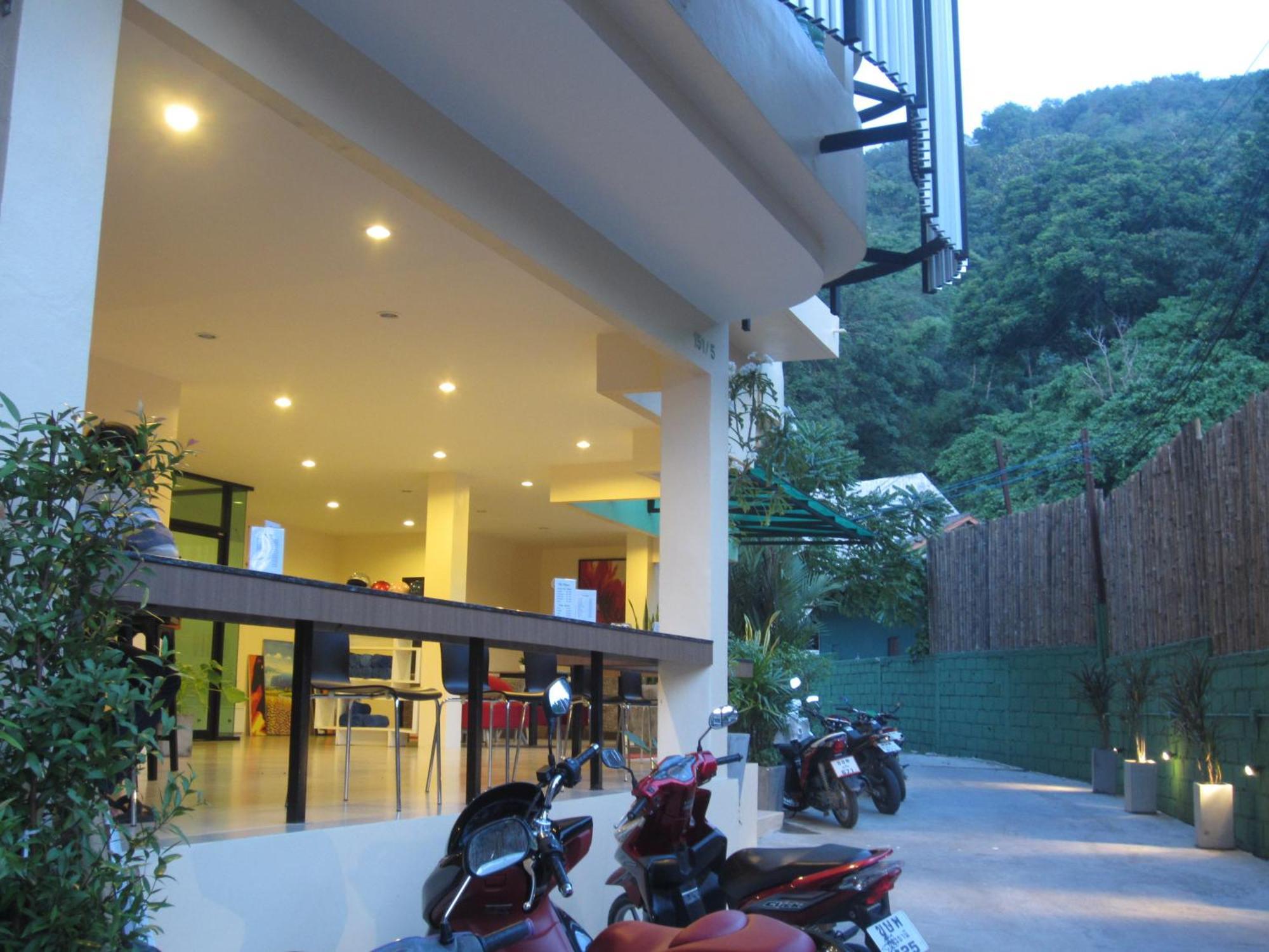 The Wave Hotel Patong Sha Phuket Extérieur photo