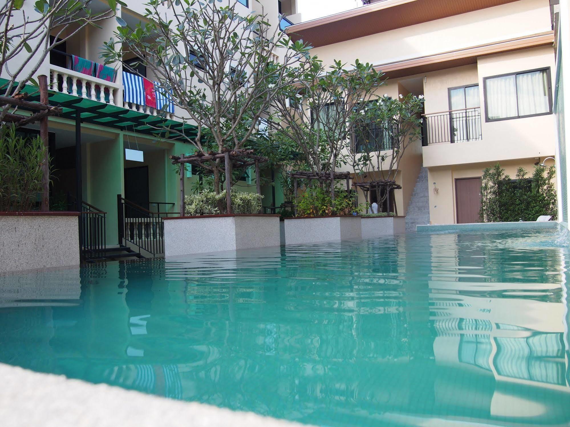 The Wave Hotel Patong Sha Phuket Extérieur photo