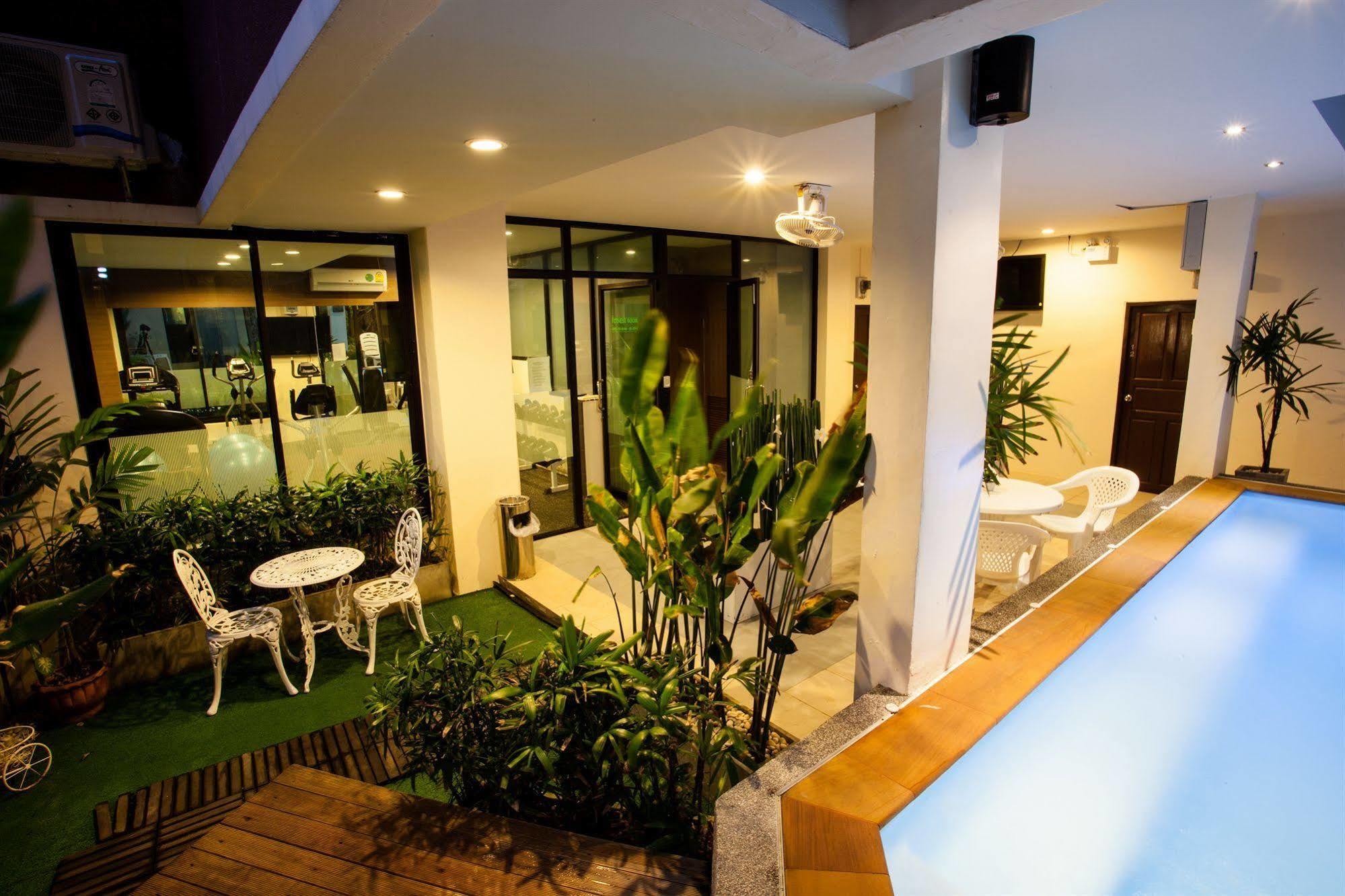 The Wave Hotel Patong Sha Phuket Extérieur photo