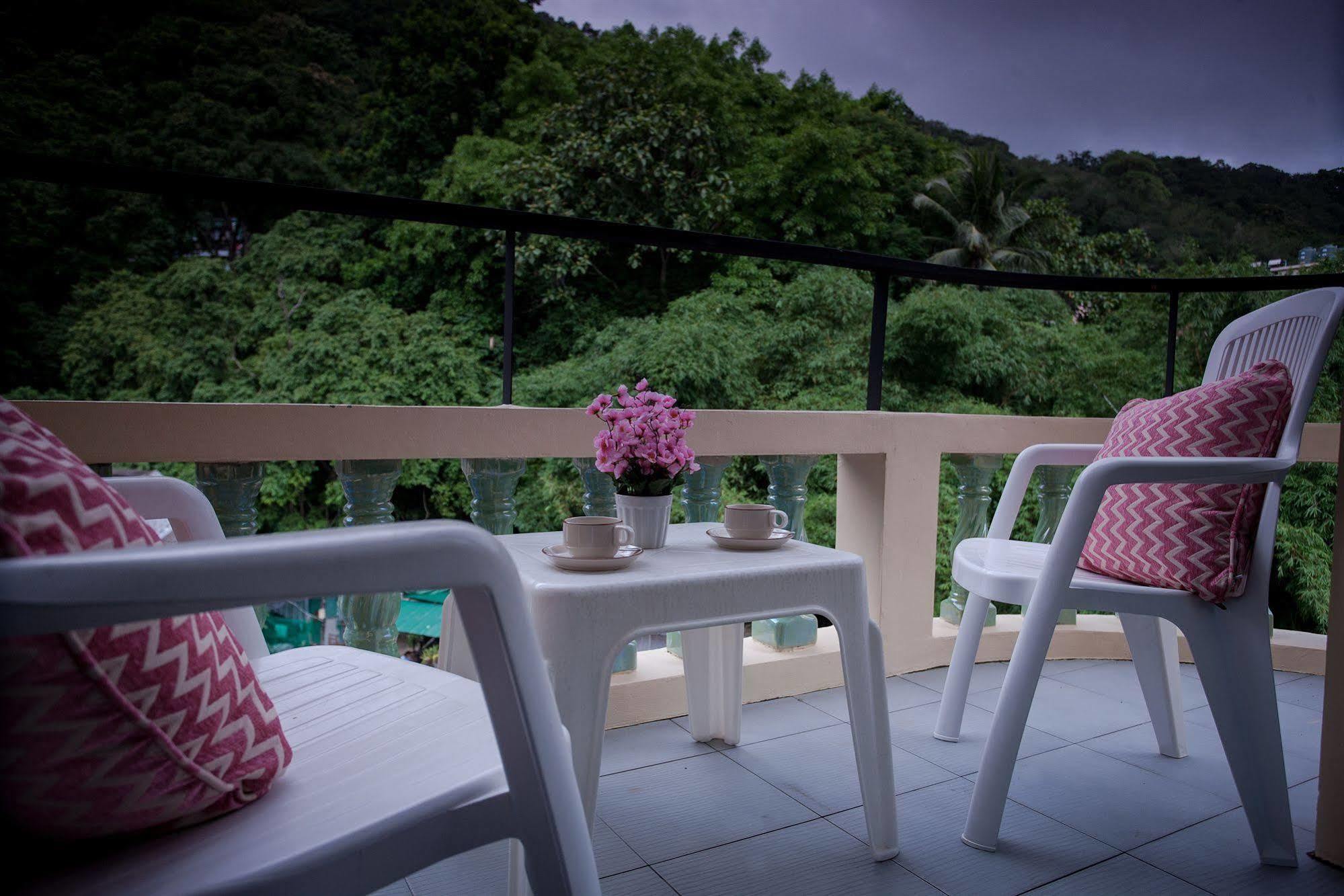 The Wave Hotel Patong Sha Phuket Extérieur photo