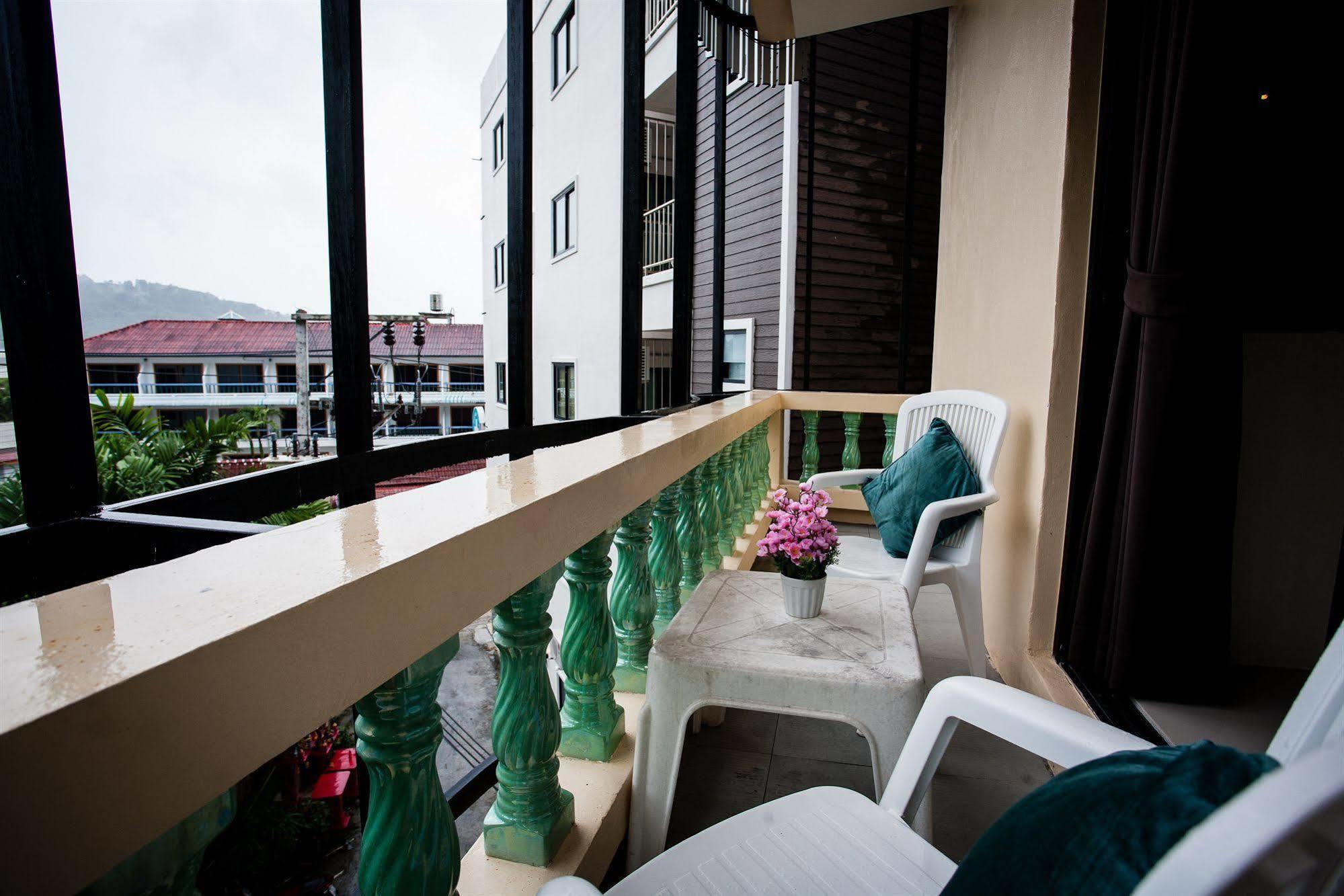 The Wave Hotel Patong Sha Phuket Extérieur photo
